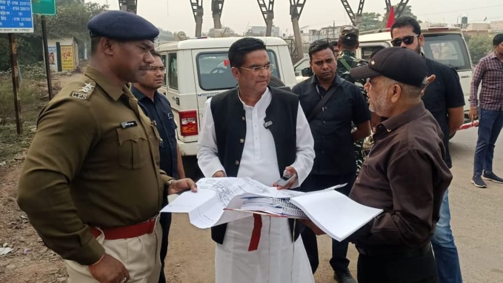 डिसमेंटल होगा कोसा नाला टोल नाका व भवन, विधायक रिकेश ने अफसरों के साथ किया निरीक्षण, प्रस्ताव बनाने दिए निर्देश