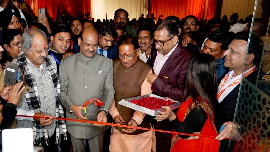 लोकसभा अध्यक्ष ओम बिड़ला एवं मुख्यमंत्री विष्णु देव साय ने किया अग्रोहा धाम का लोकार्पण